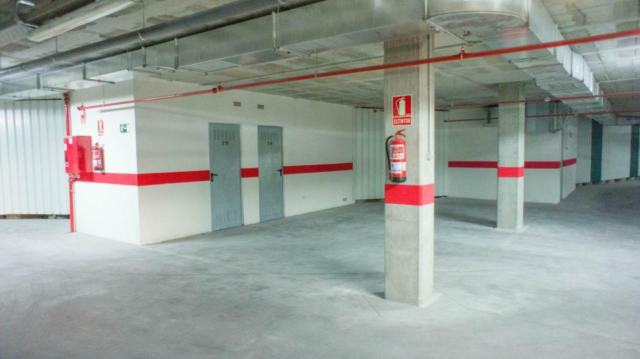 Pool And Garage Old Town Apartment มาลากา ภายนอก รูปภาพ